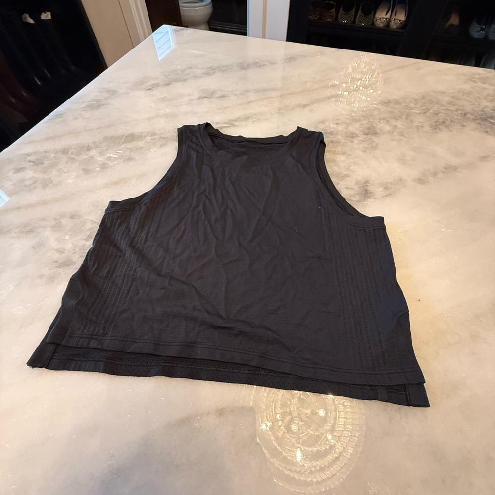 Black Lululemon Sleeveless Women's Top